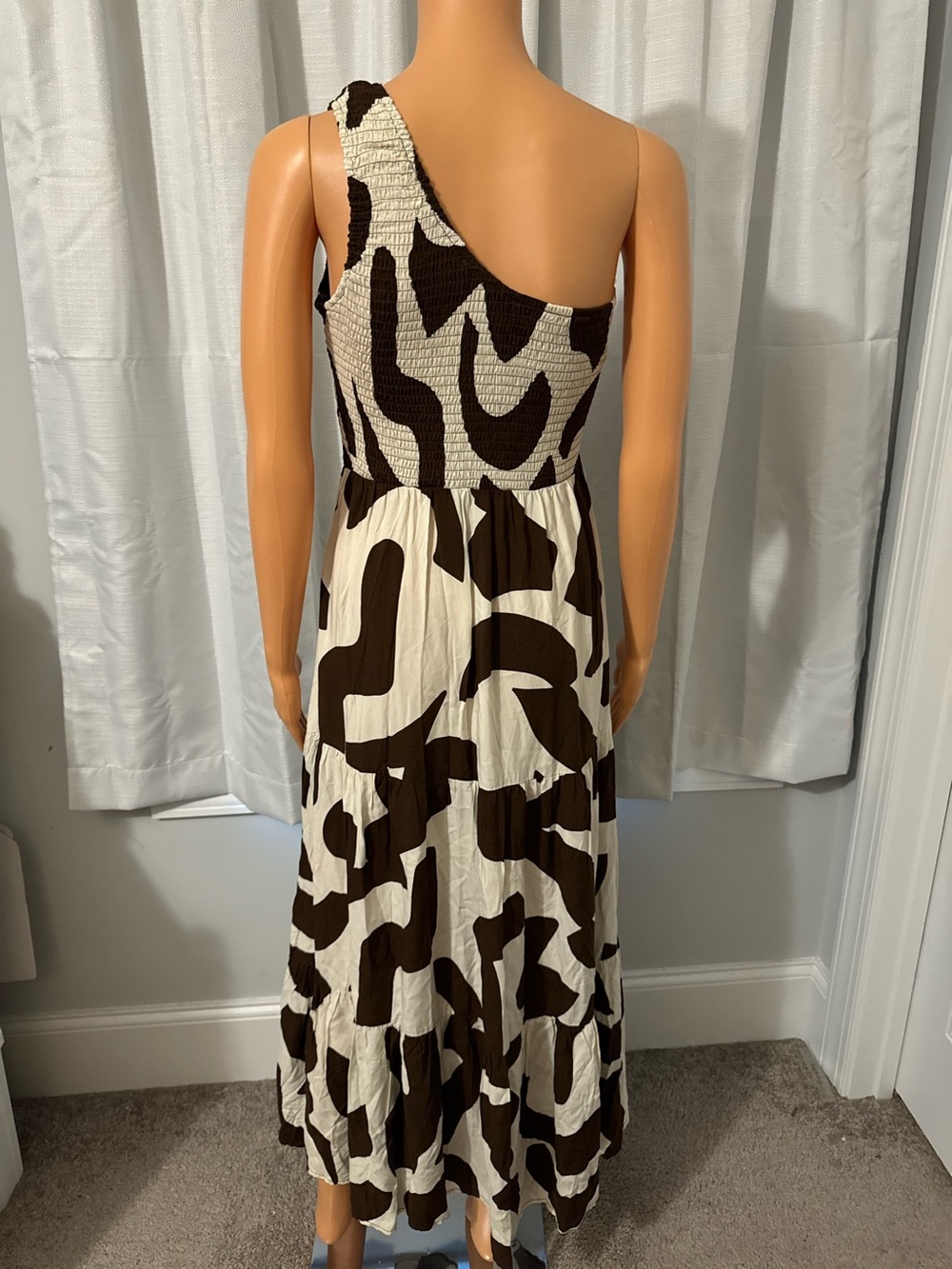 Pretty Abel The Label size M brown cream print smocked one shoulder maxi dress - Picture 5 of 5